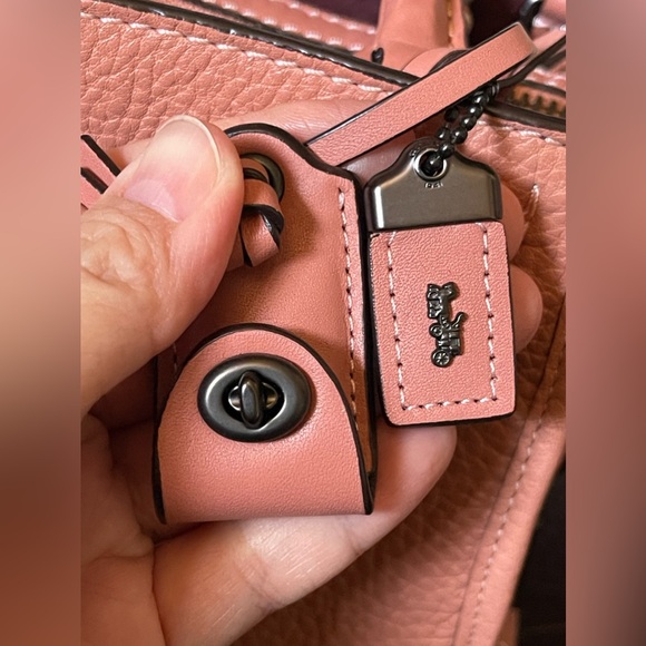 Coach Rogue 17 Melon - Picture 6 of 16